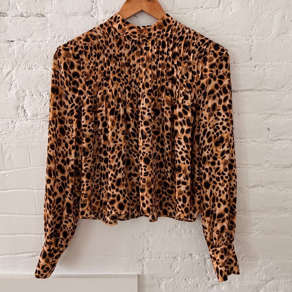 Aritzia Babaton Leopard Print Mockneck Blouse